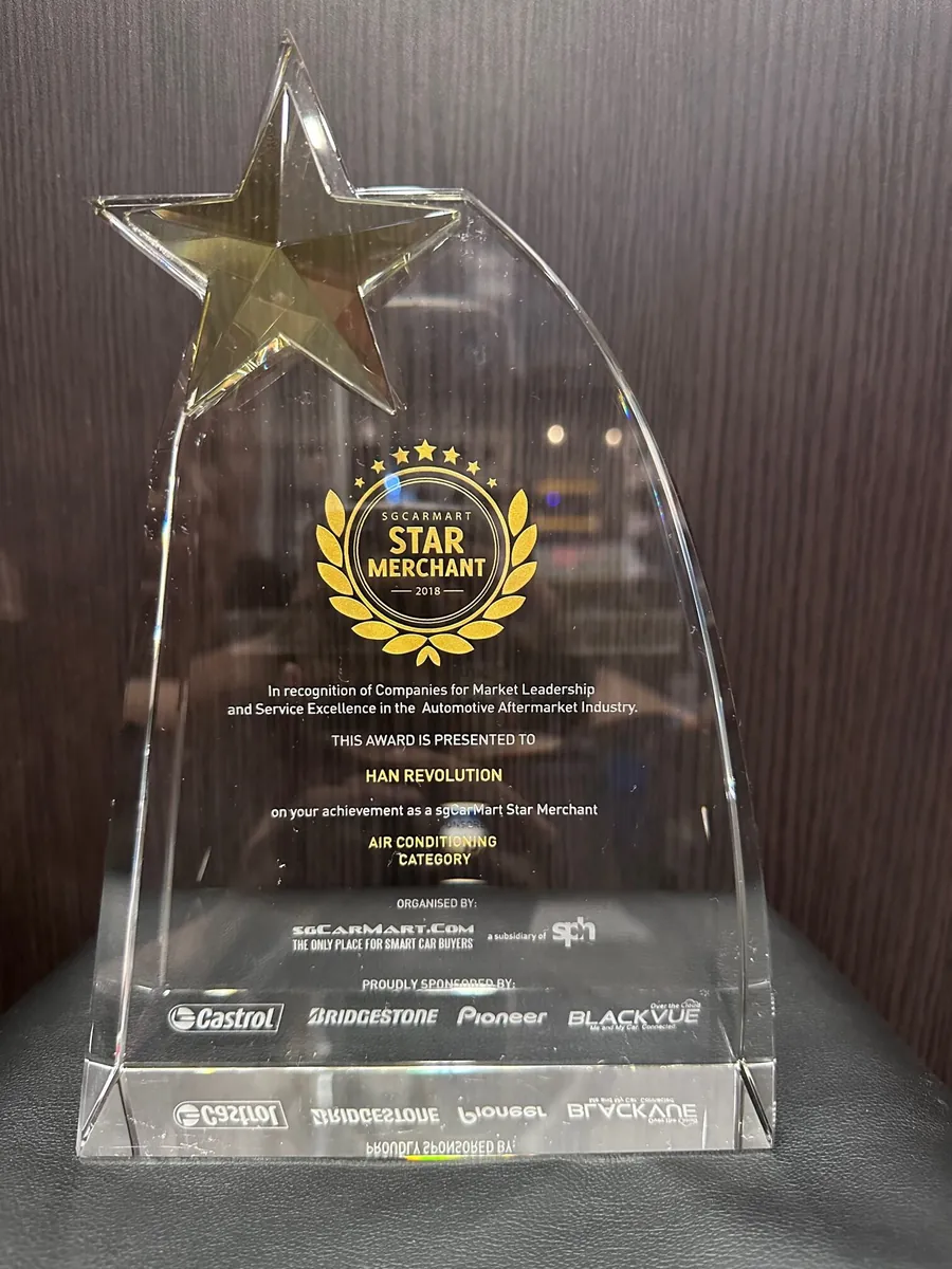 sgCarMart Star Merchant star trophy awarded to Han Revolution