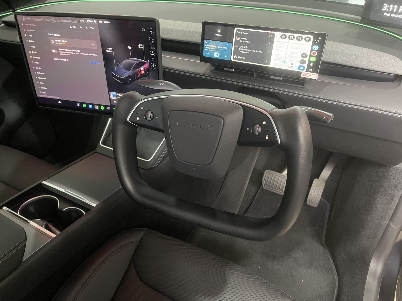 Tesla 10.88” HD LCD CarPlay , Android Auto & Miracast Screen