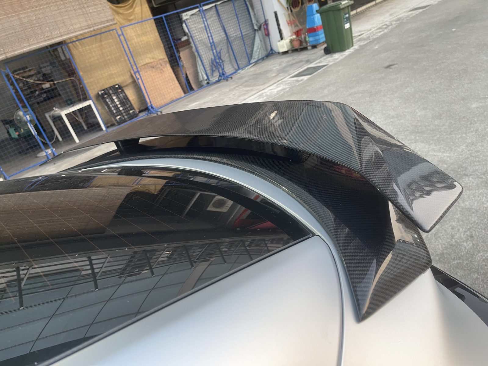Tesla model Y Juniper Real Carbon Fibre Aerodynamic Spoiler